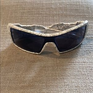 Oakley sunglasses unisex